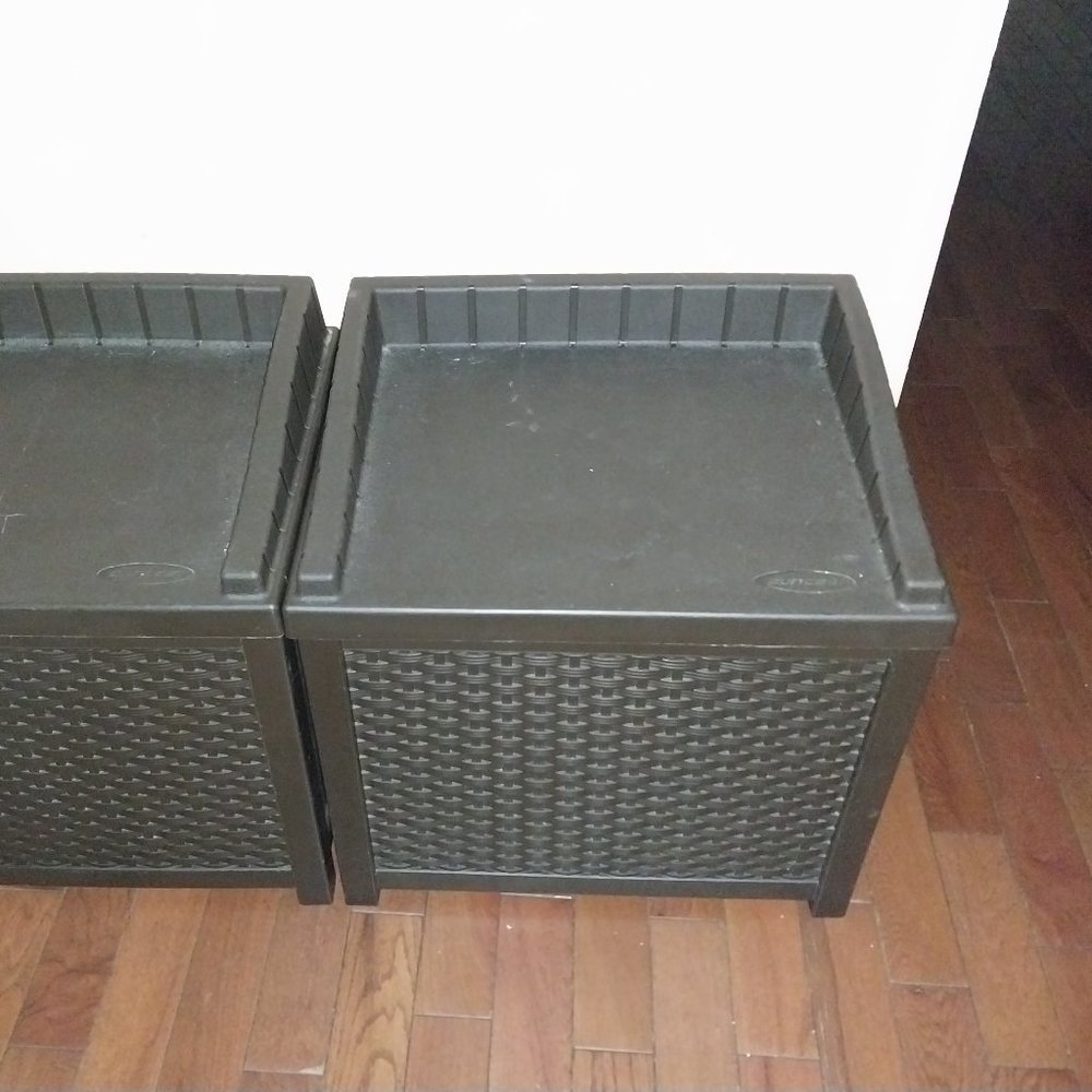 Storage bins